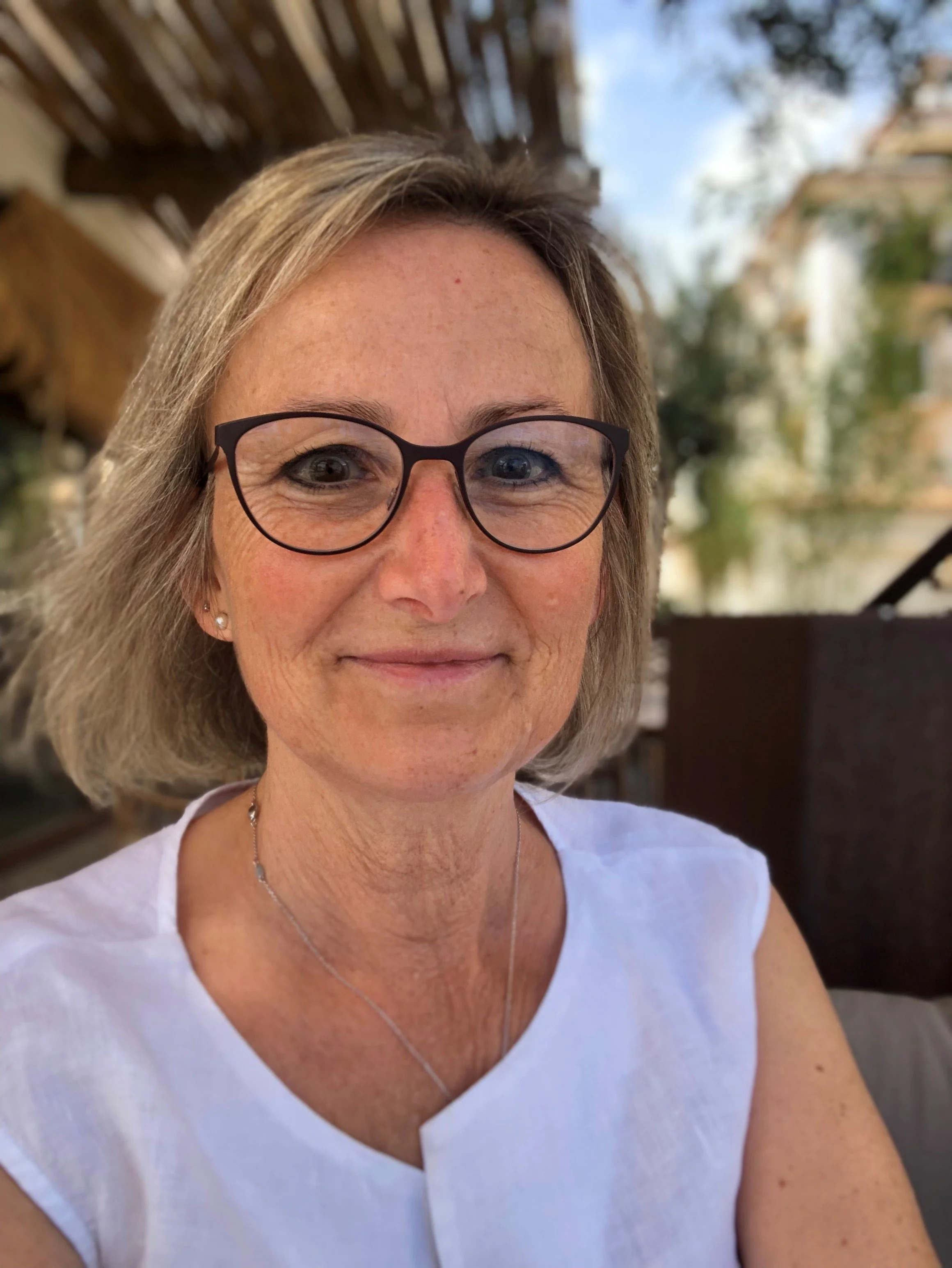 Daniela Mariéthod, ausgebildete Tai-Ji- und Qi-Gong-Lehrerin sowie Waldbaden-Begleiterin in der Region Lyss, Büetigen und Busswil.