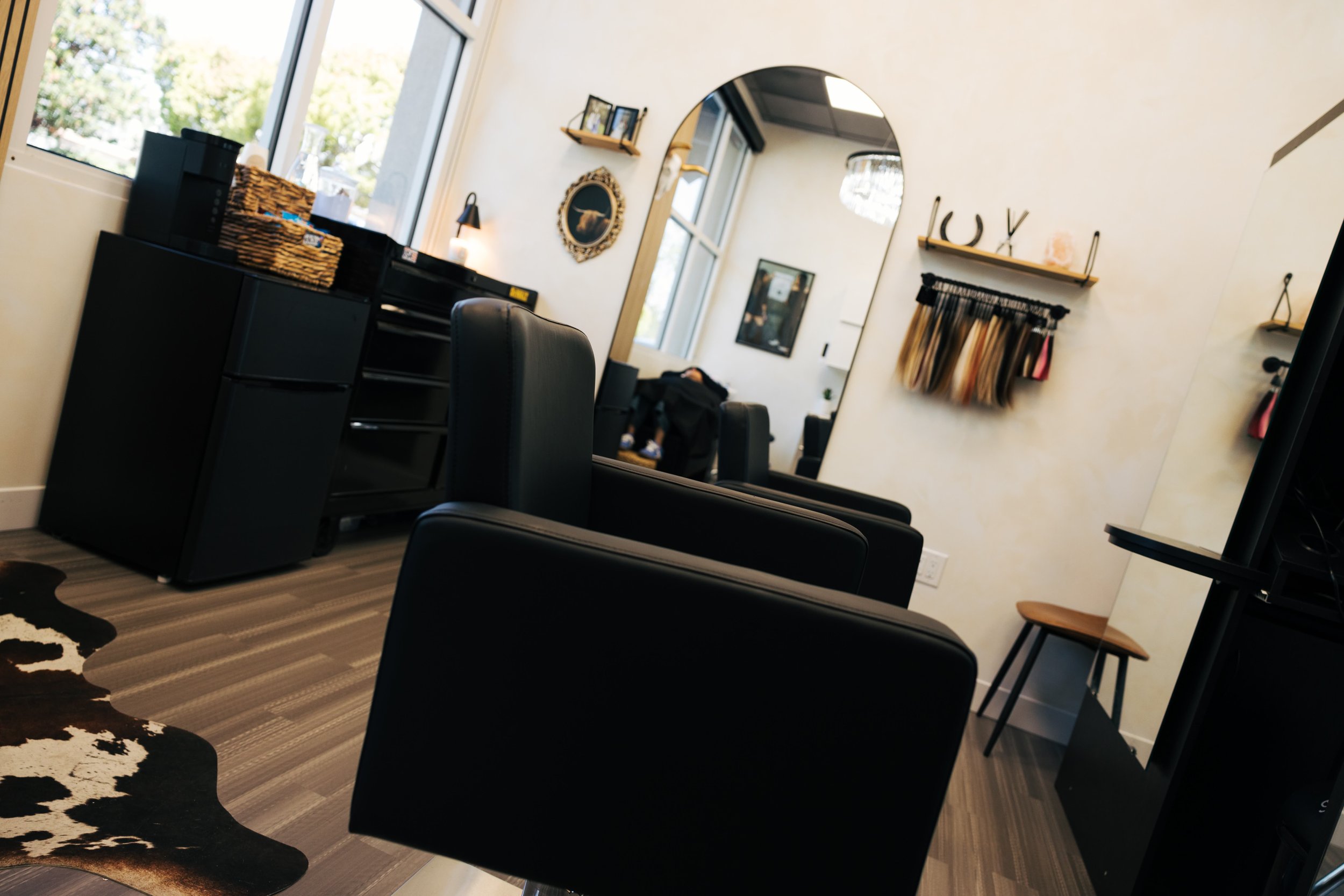 How Much Does It Cost to Open a Salon Suite Franchise?