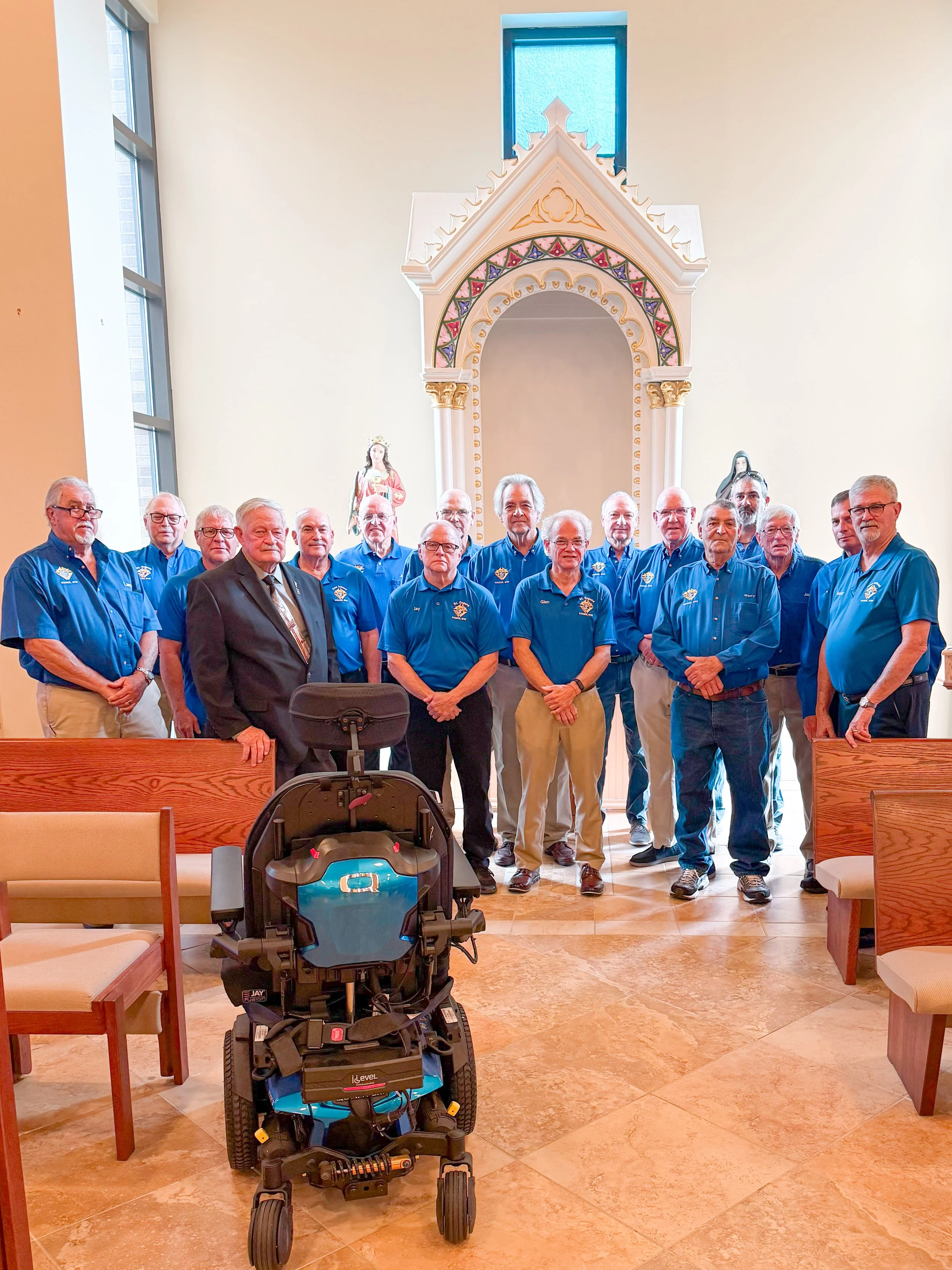 Knights Gather to Pray Rosary