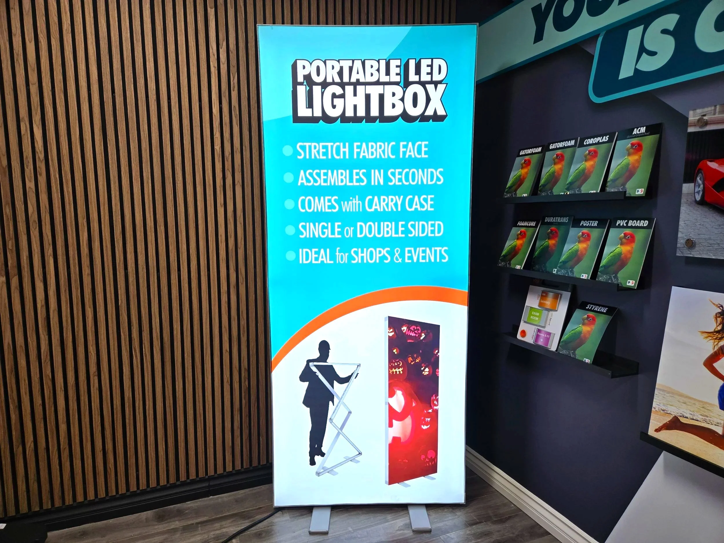 SEG FABRIC LIGHTBOX DISPLAYS.  
Vibrant, illuminated fabric lightboxes that showcase your messaging day and night.