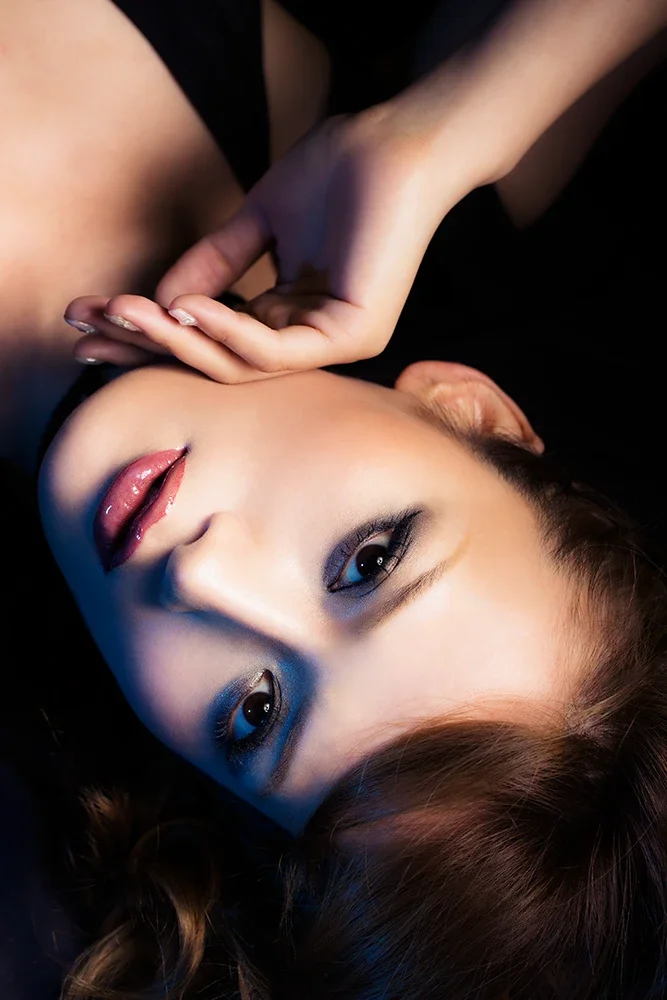 実業家・美容家 笹野美紀恵様のビューティー撮影。多方面で活躍するアイコンの魅力を映し出す、洗練されたポートレート制作（江藤耕治 撮影）