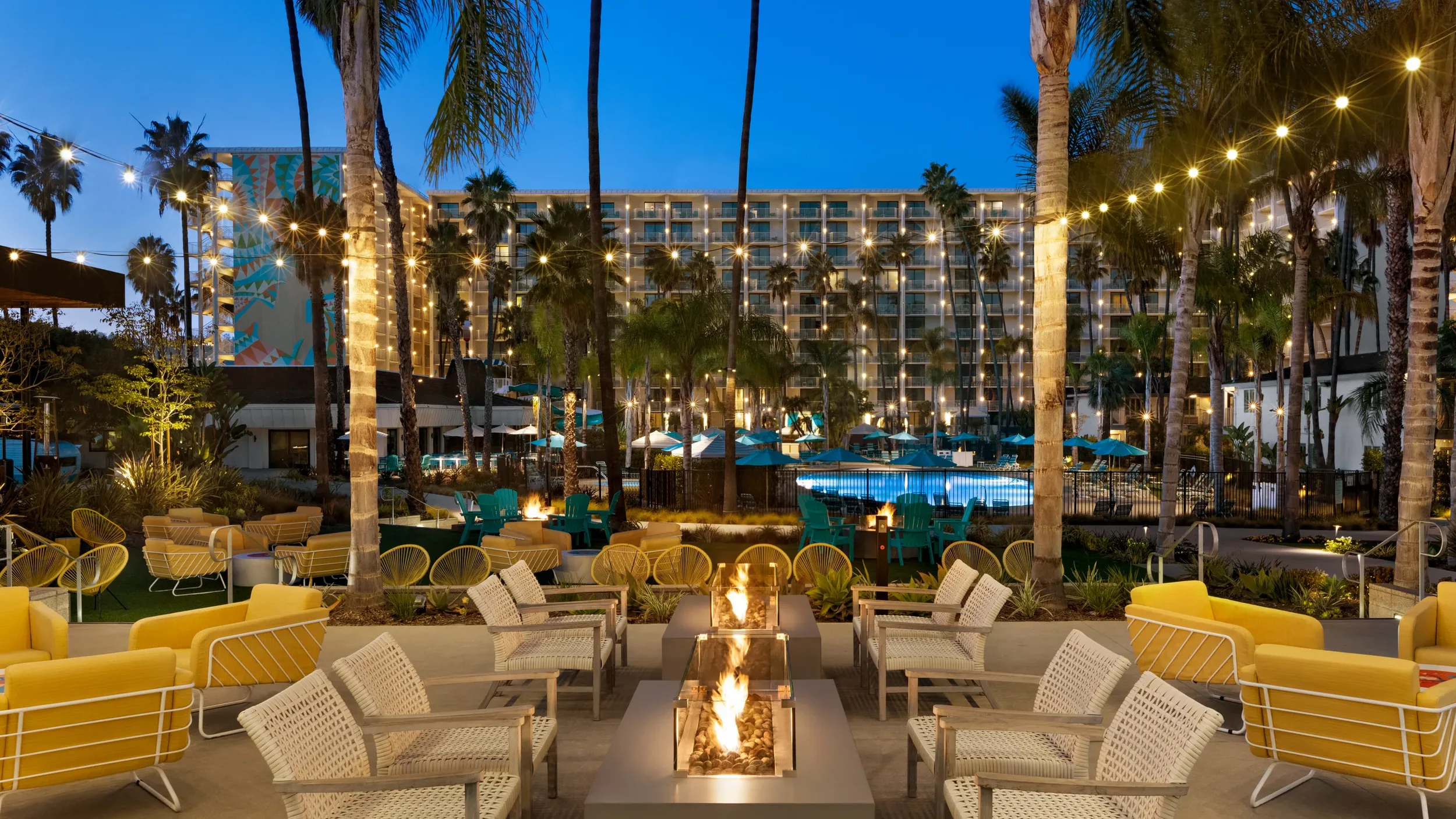 TOWN & COUNTRY SAN DIEGO 