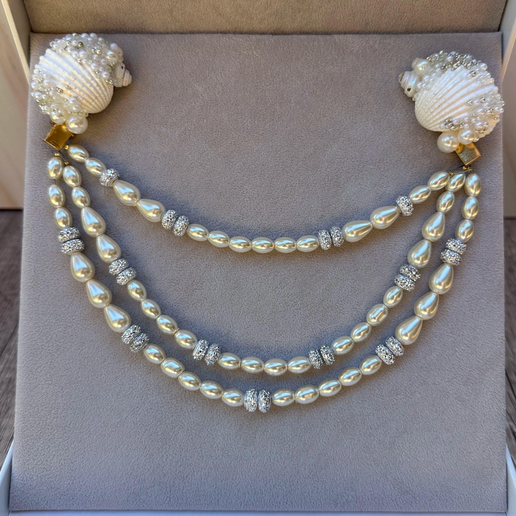 Odette II Hairpiece