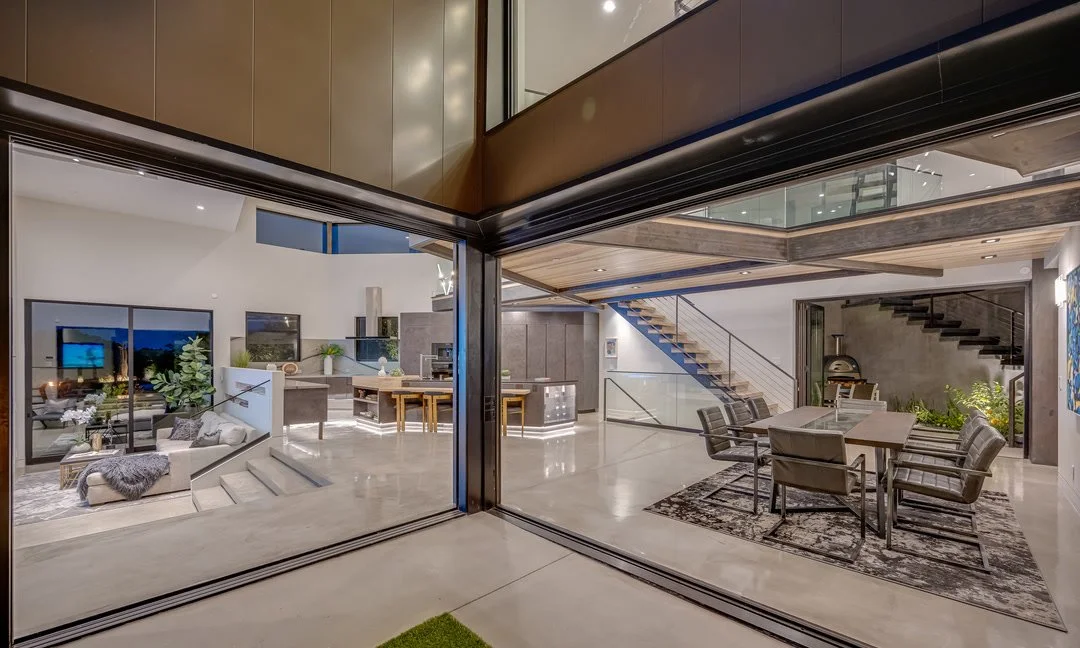 10-aw-builders-glass-house.jpg