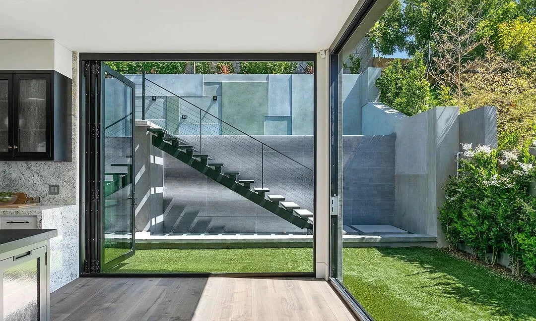 056-aw-builders-atrium-house.jpg