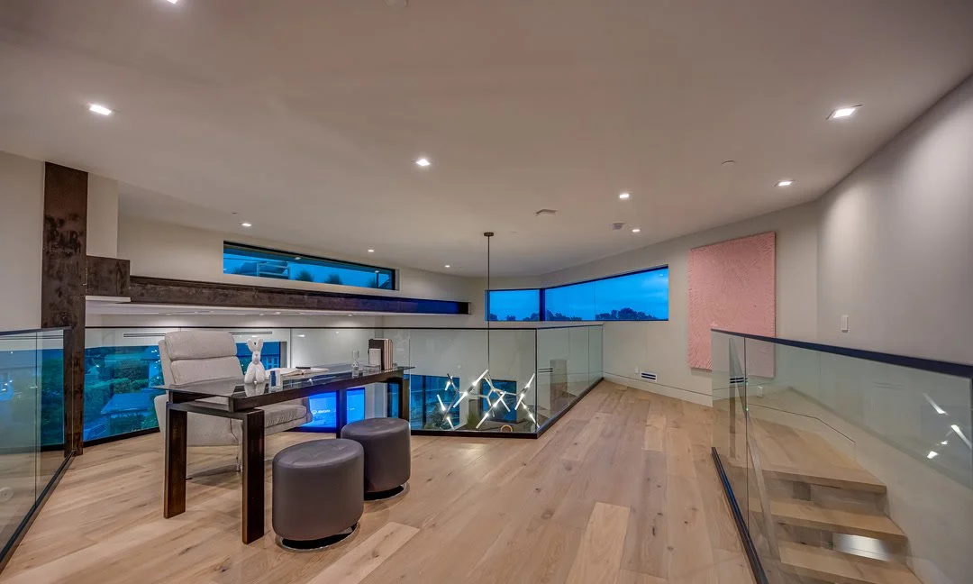 14-aw-builders-glass-house.jpg