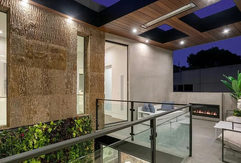 048-aw-builders-atrium-house.jpg