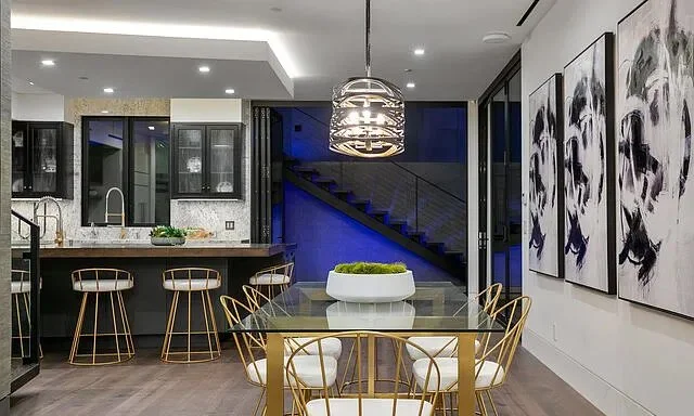 109-aw-builders-atrium-house.jpg