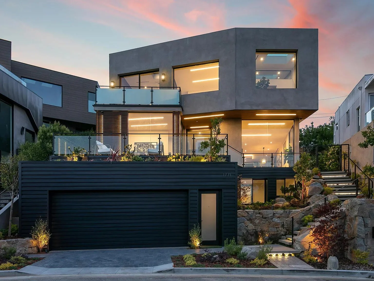 001-aw-builders-atrium-house.jpg