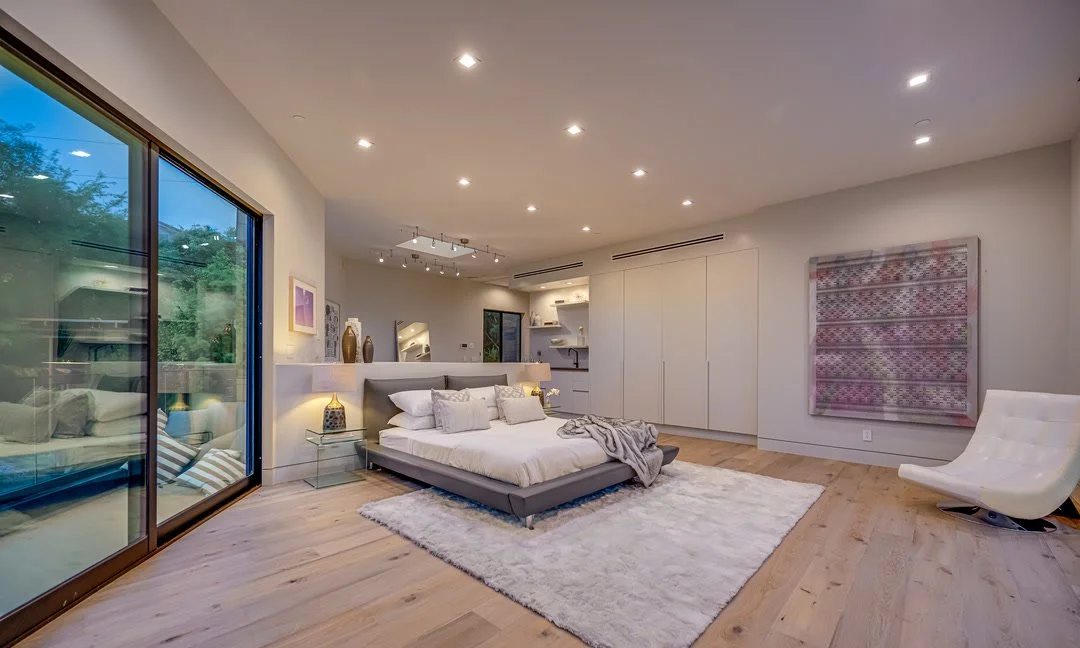 19-aw-builders-glass-house.jpg