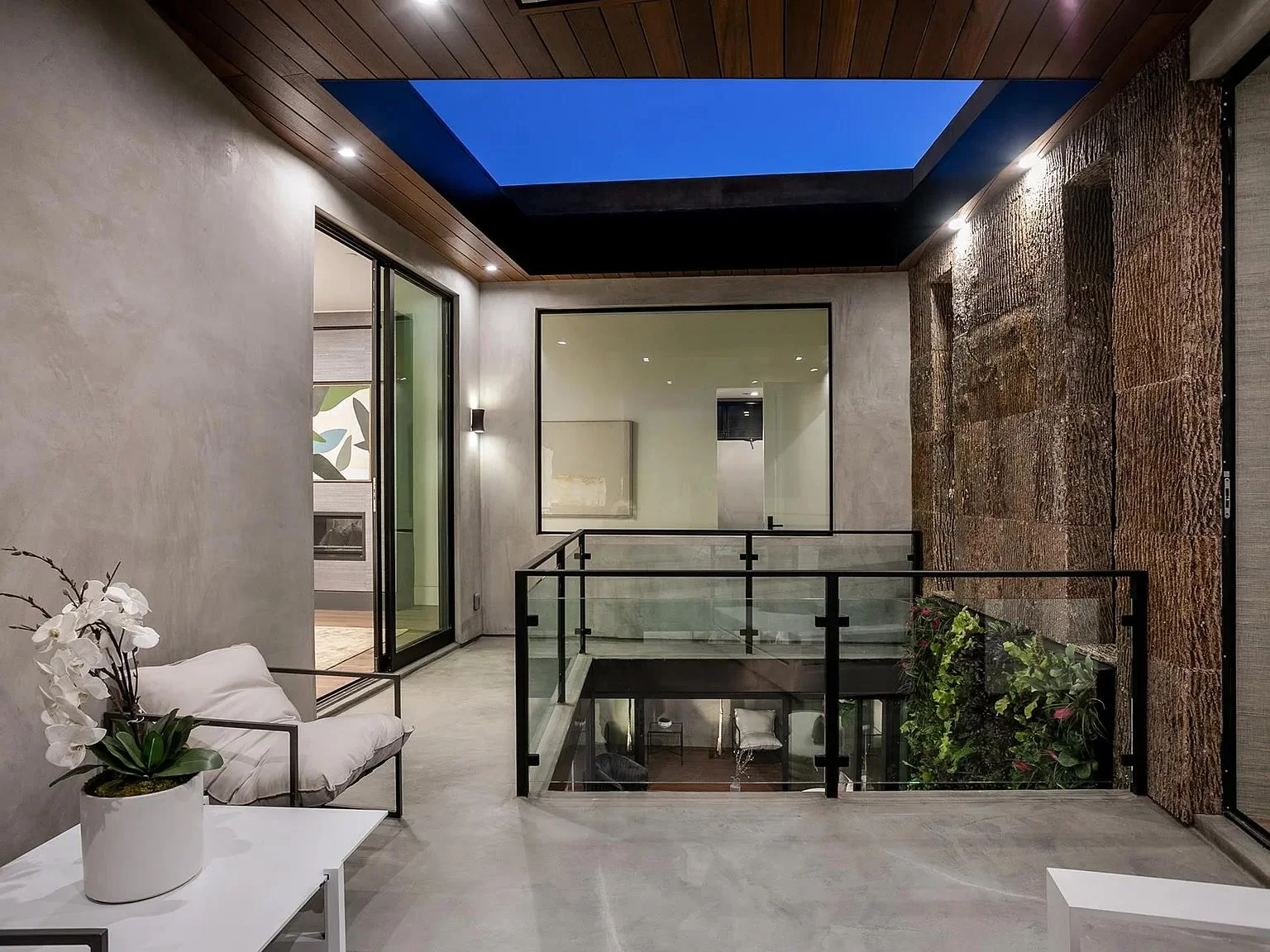 023-aw-builders-atrium-house.jpg
