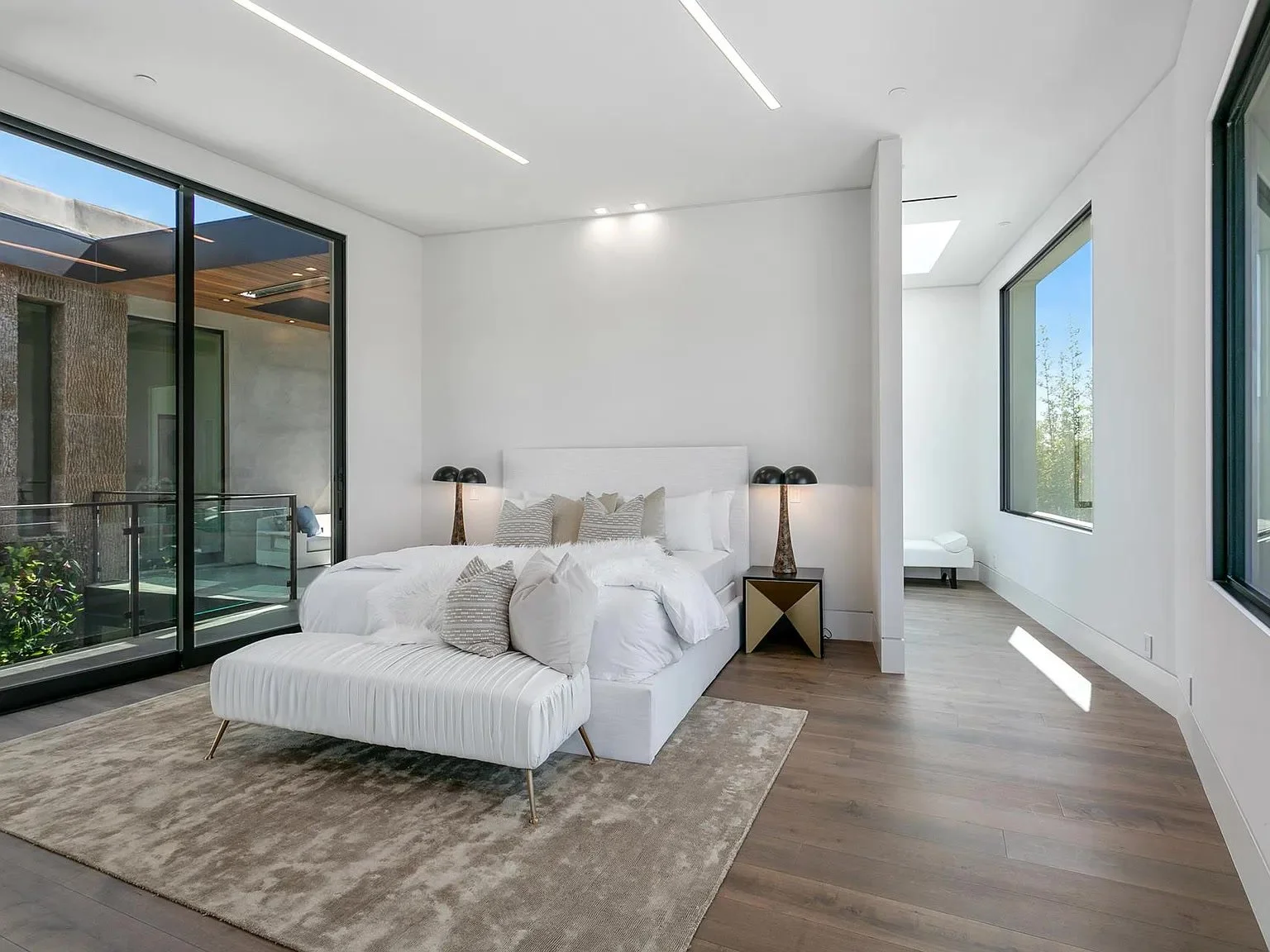009-aw-builders-atrium-house.jpg