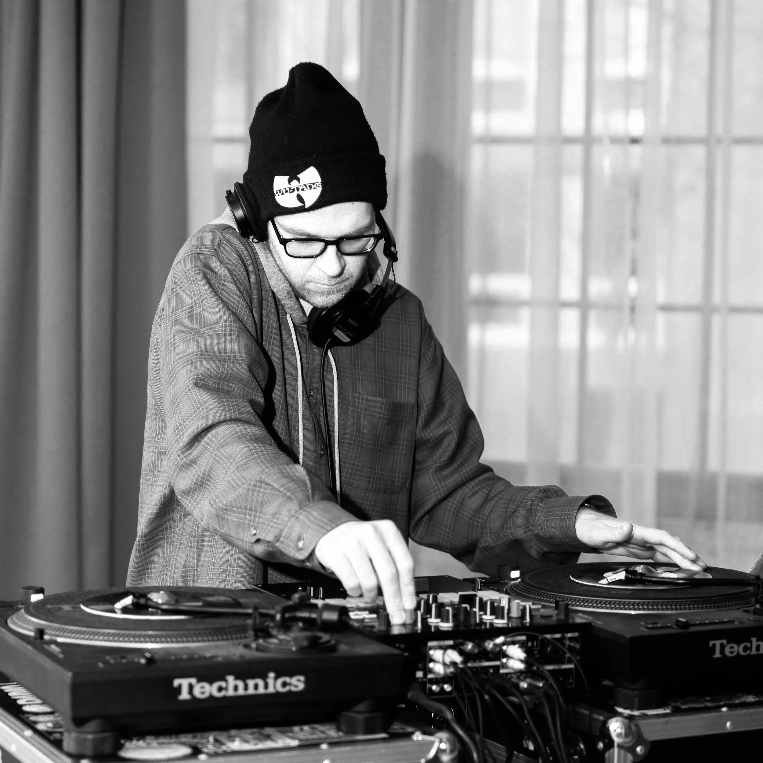 DJ Buster Baxter