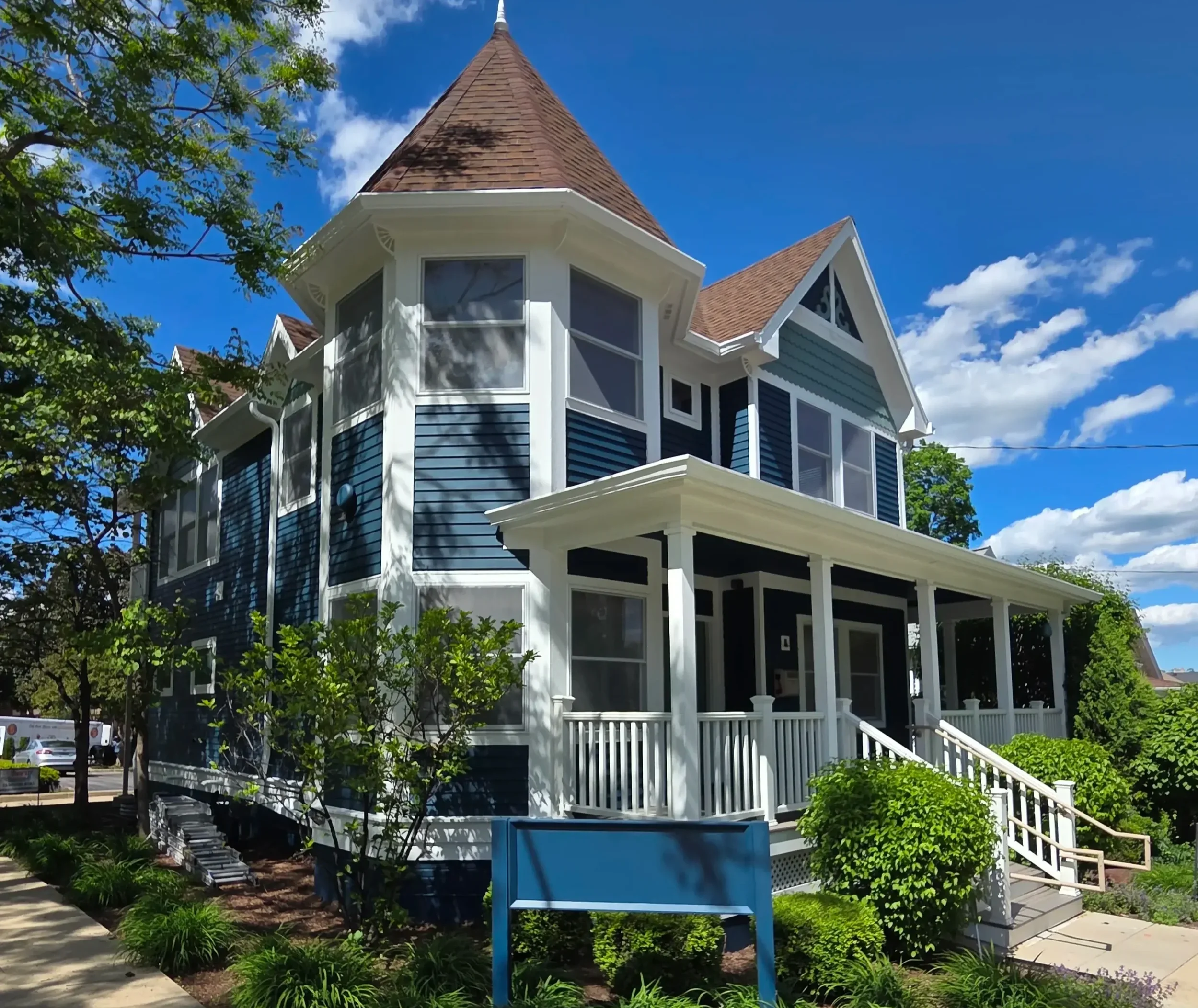 Historic Victorian home exterior restoration and painting in St. Charles, IL by Kora Pro Painting.