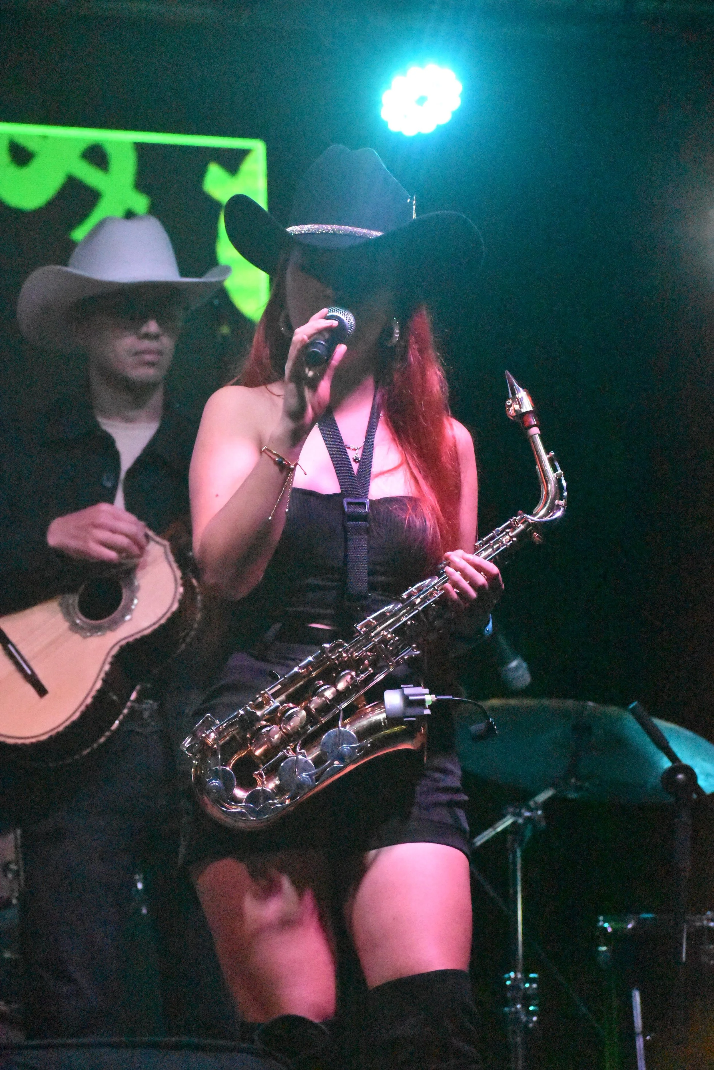 Camila Alexandra Villamizar Portilla, Vocalista principal y Saxofonista de Grupo Supremacía