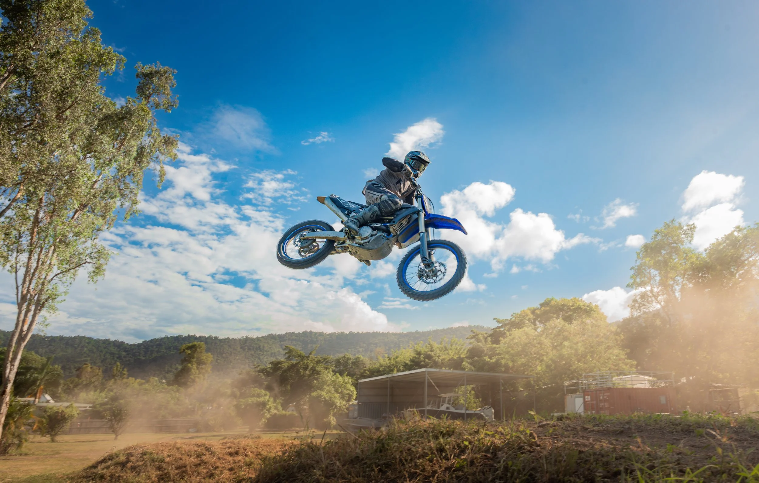 dw-dirtbikes-3.jpg