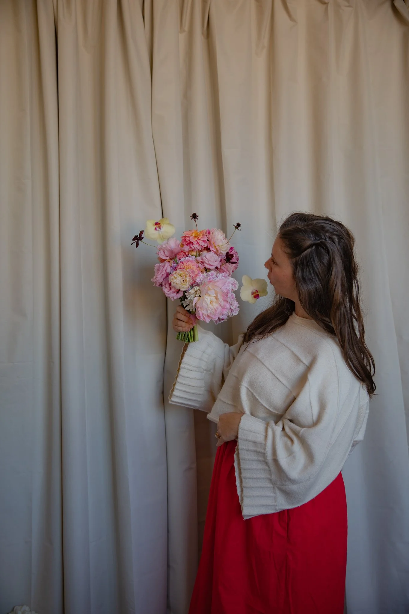 A pink bridal bouquet for a lovely bride.