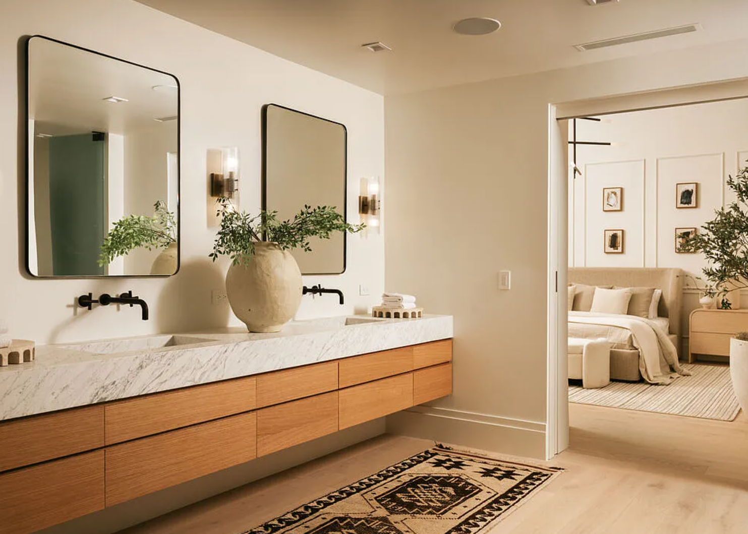 Main Bathroom.png