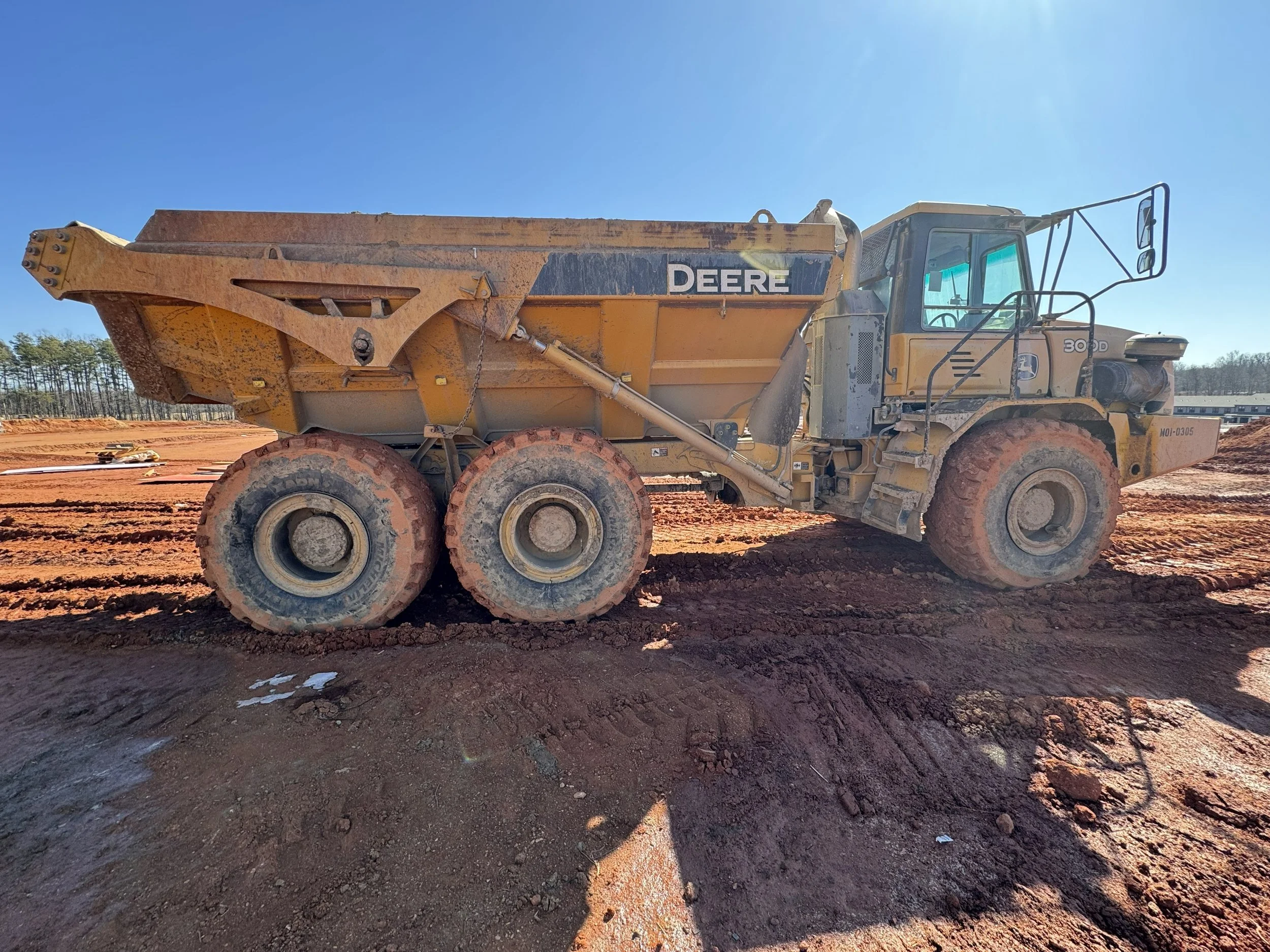 John Deere 300D Backdump