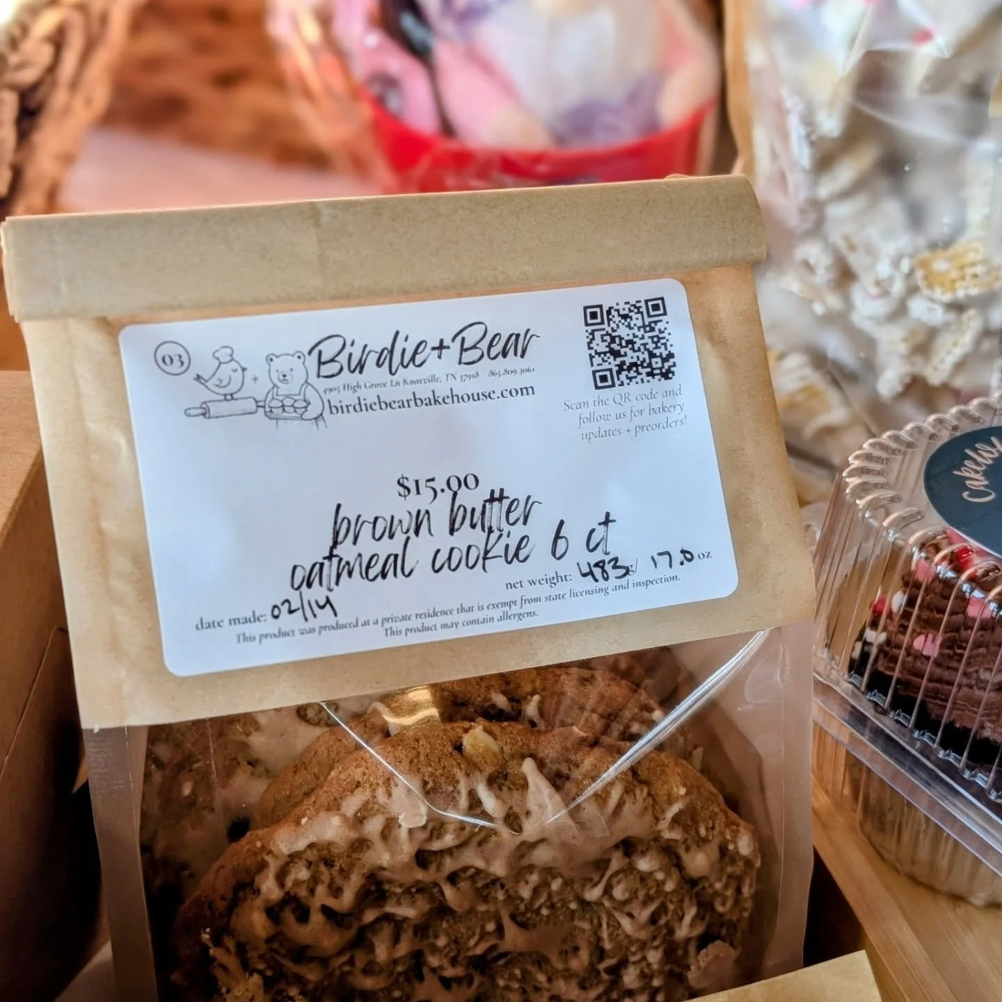 Brown butter oatmeal cookies are back in stock @farmsouth_ 😍😍 along with lots and lots of Vday treats. Get them while you can! 🤍🩷&hearts;️