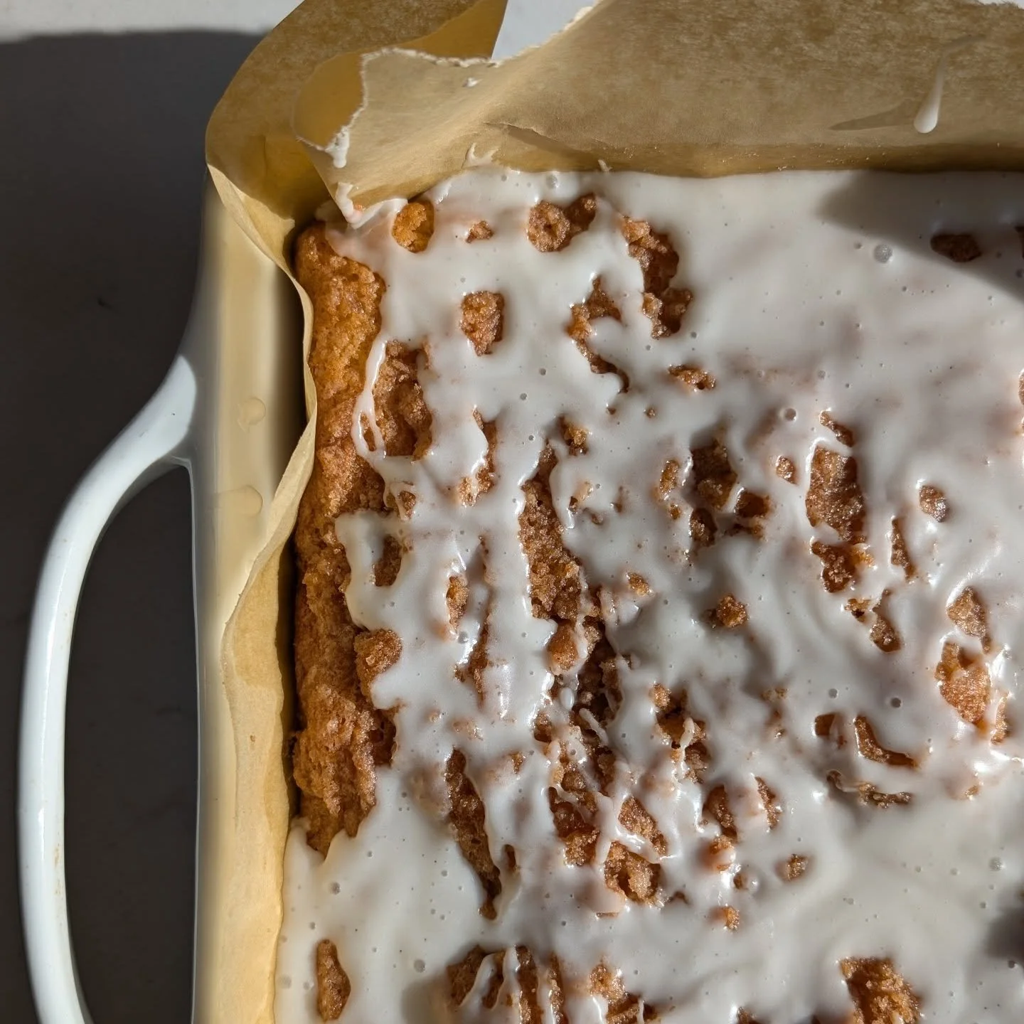 In case you missed our fresh stock on Thursday, I'll be restocking @farmsouth_ tomorrow with fresh bakes for Mother's Day 🍰🍪 see you there! 

On the shelves tomorrow:
-  cinnamon + sugar streusel cake
-  lemon cake + lemon buttercream 
-  cake truf