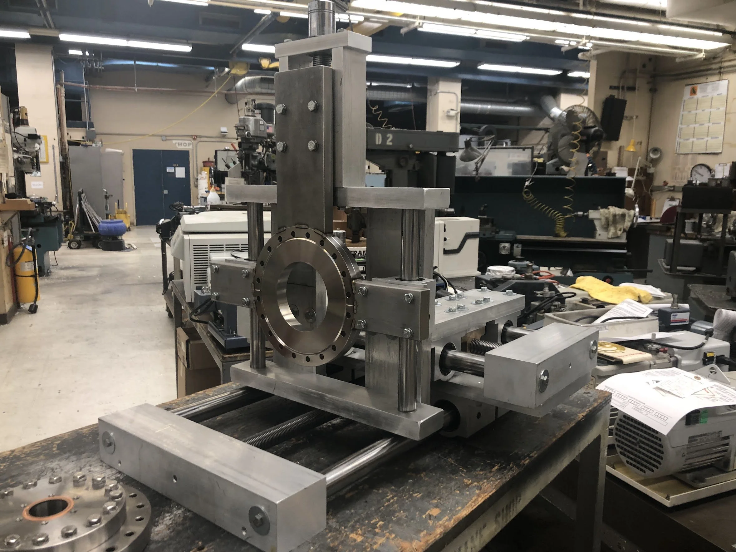 Custom XYZ mount for the CCD spectrometer.