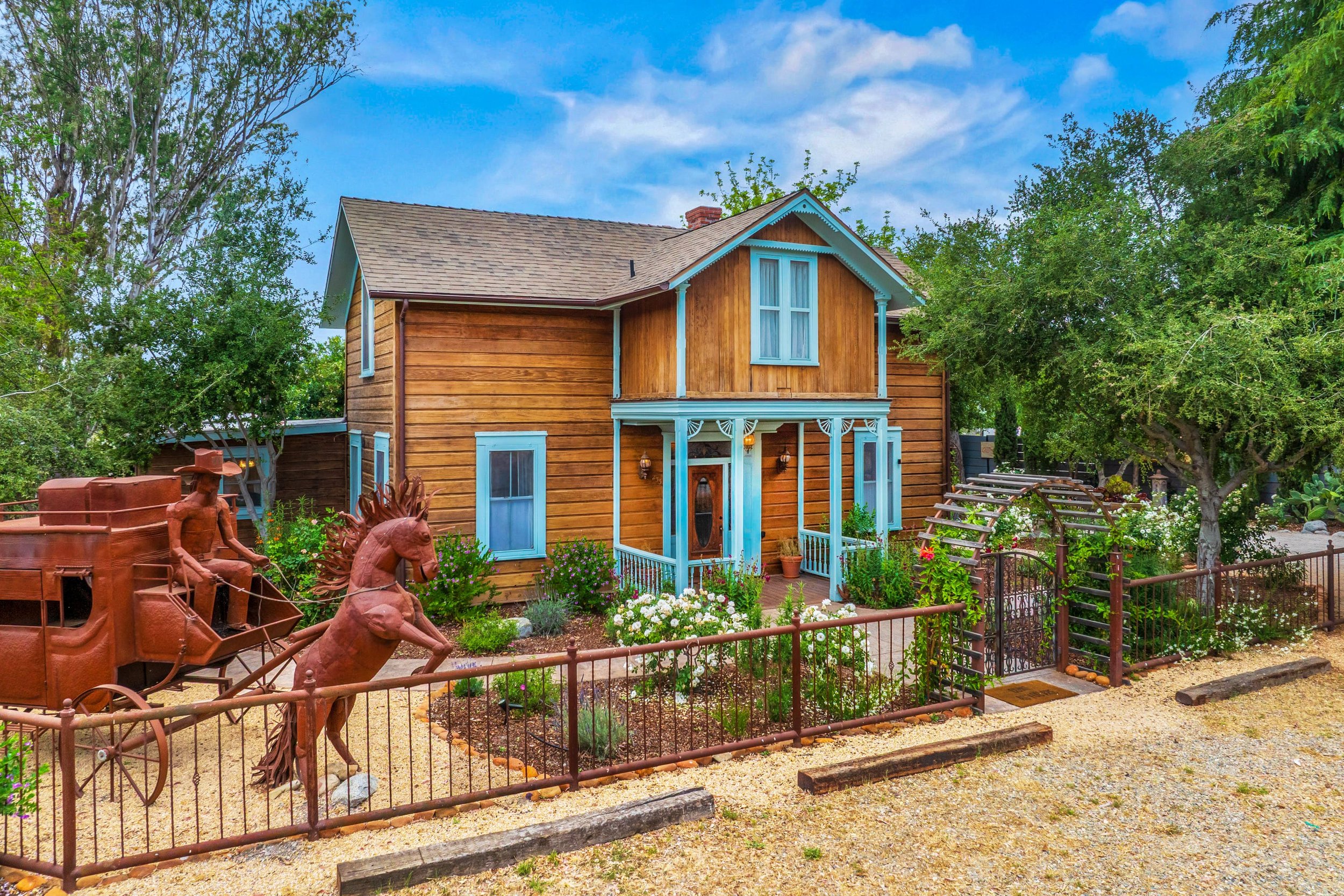 Copy of 233 St Joseph Web-71-min.jpg