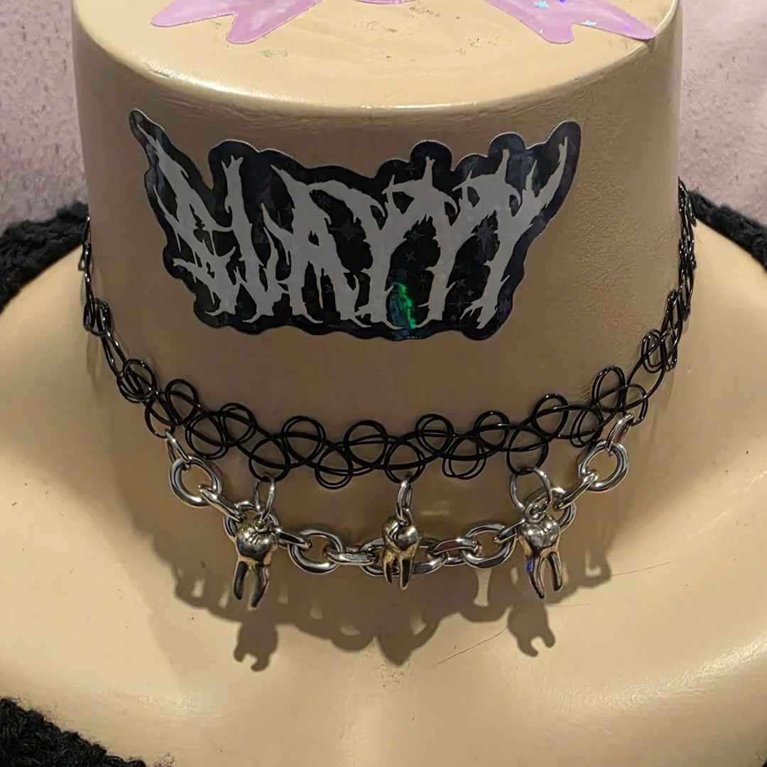 CHOKERS-BLACK-TEETHGARLAND_TRIO.jpg