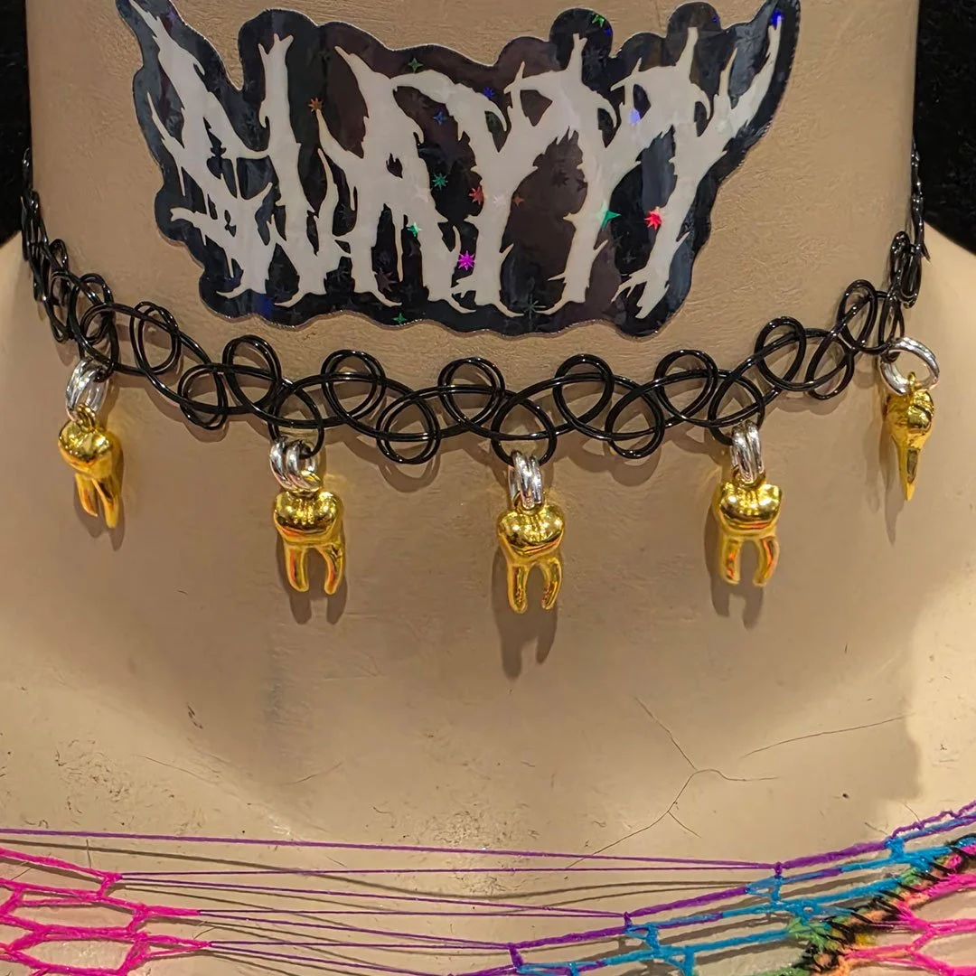 CHOKERS-BLACK-BRIGHTGOLD-TEETH.jpg