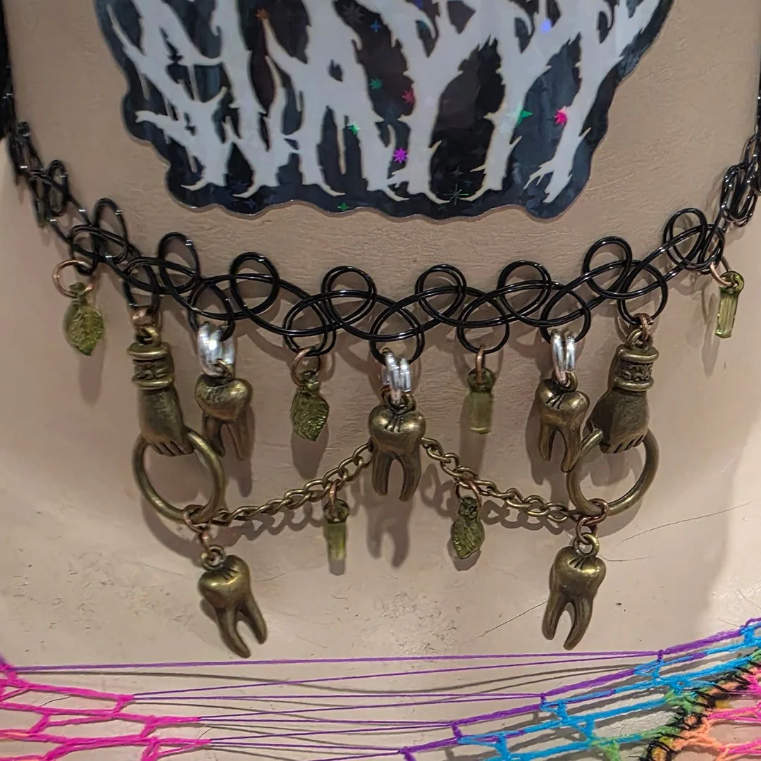 HANDS OF MINE  | Stretchy Choker