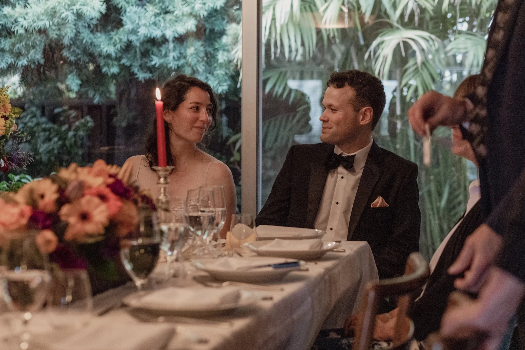 Wedding photographer Los Angeles, California. Intimate wedding photographer. Mini wedding photographer.