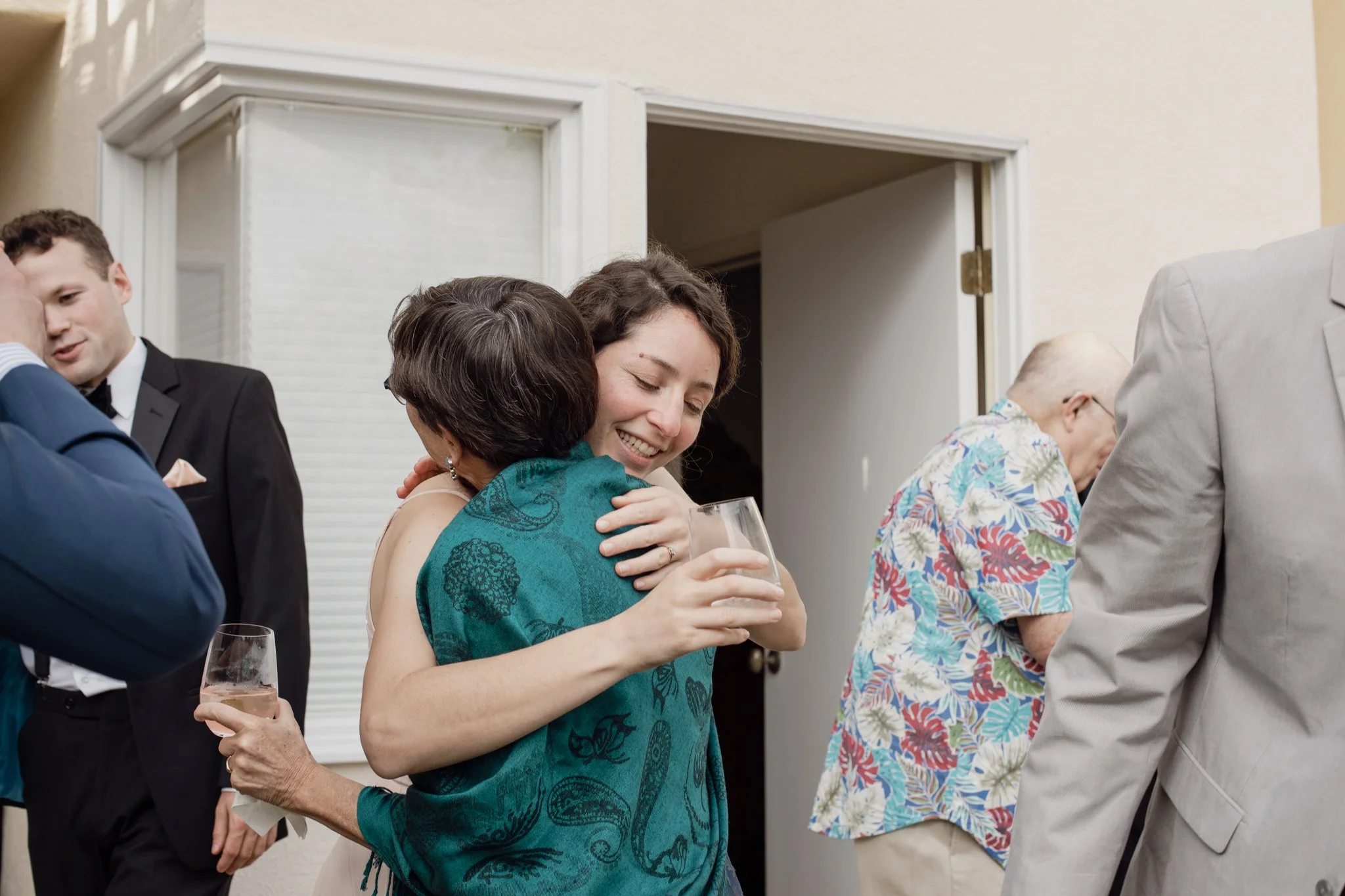 Wedding photographer Los Angeles, California. Intimate wedding photographer. Mini wedding photographer.