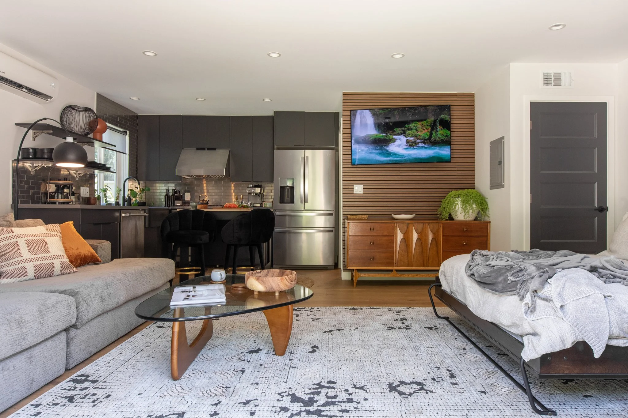 WEB 1994 N Los Robles_002.jpg