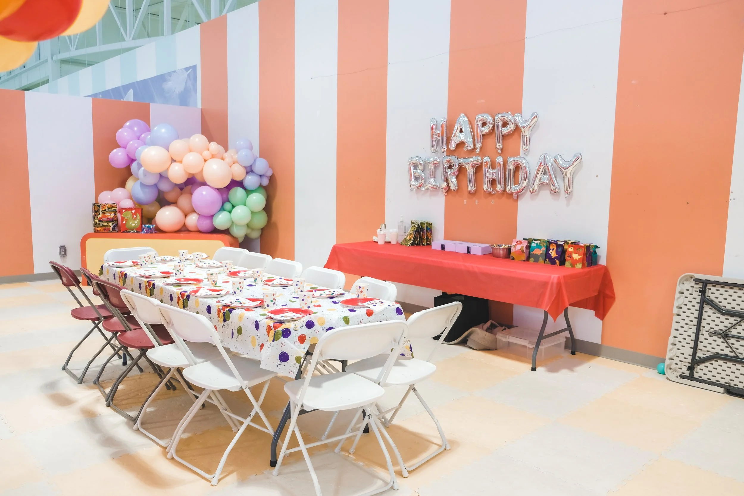 outdoor-community-fair-entertainment professional-brand-activation-characters.jpg