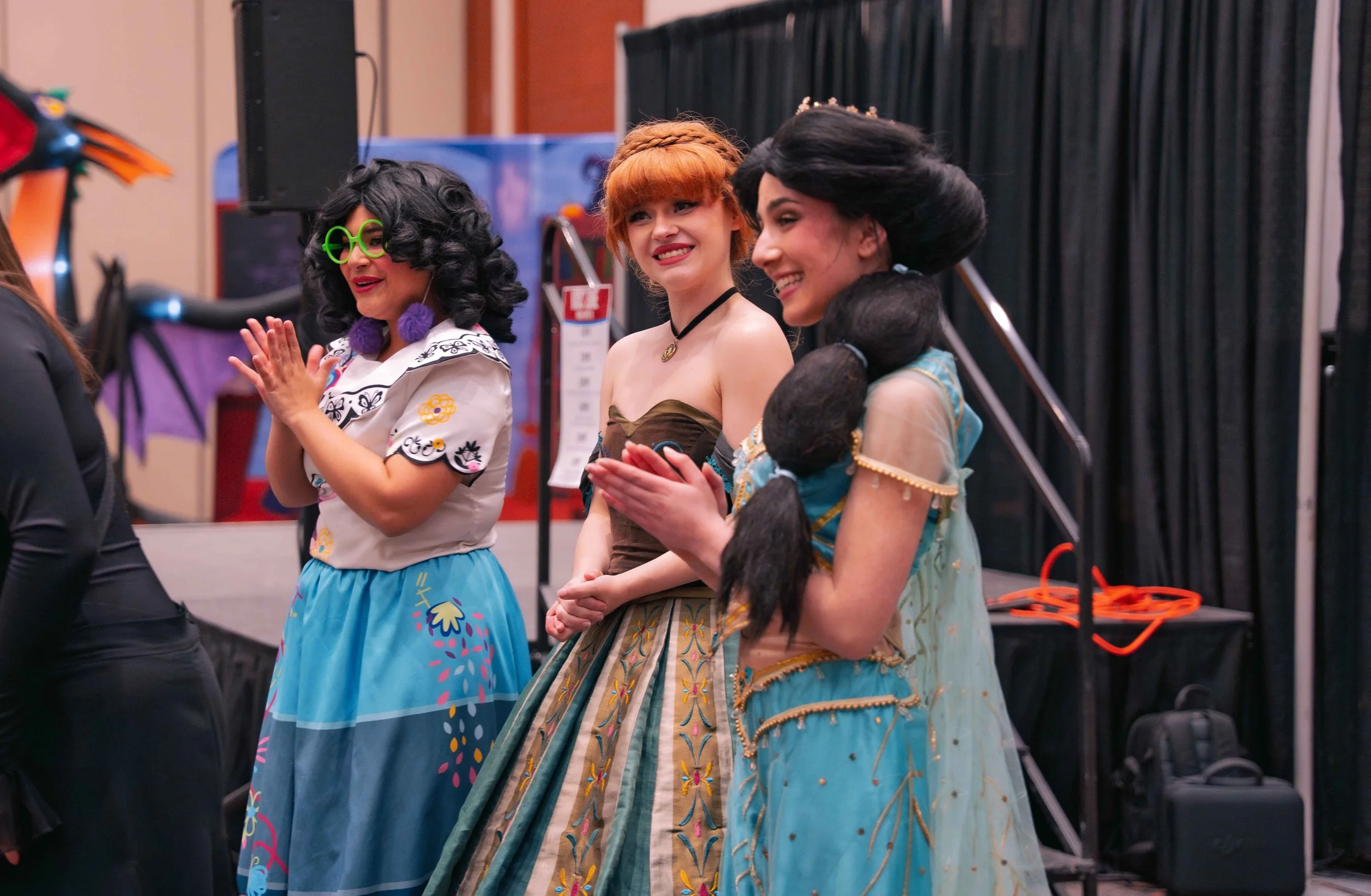 mirable-jasmine-anna-frozen-calgary-expo-community-festival-character-performers.jpg