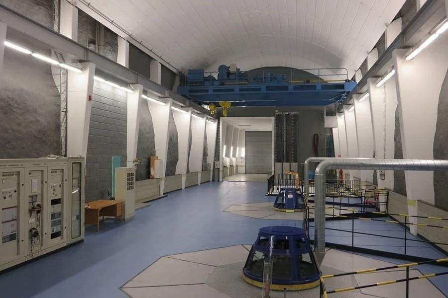 Maskinsalen til Hove kraftverk.