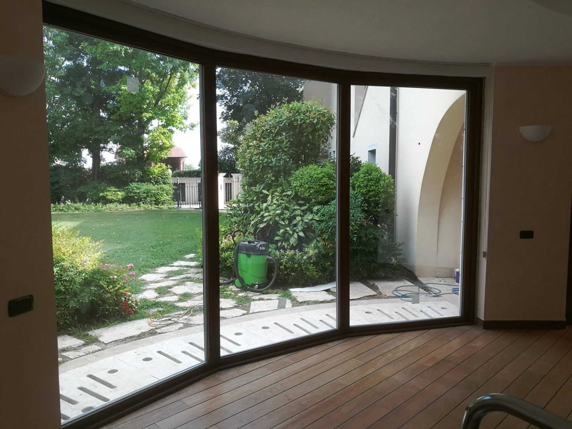 Progettazione e installazione di finestre su misura a Mantova