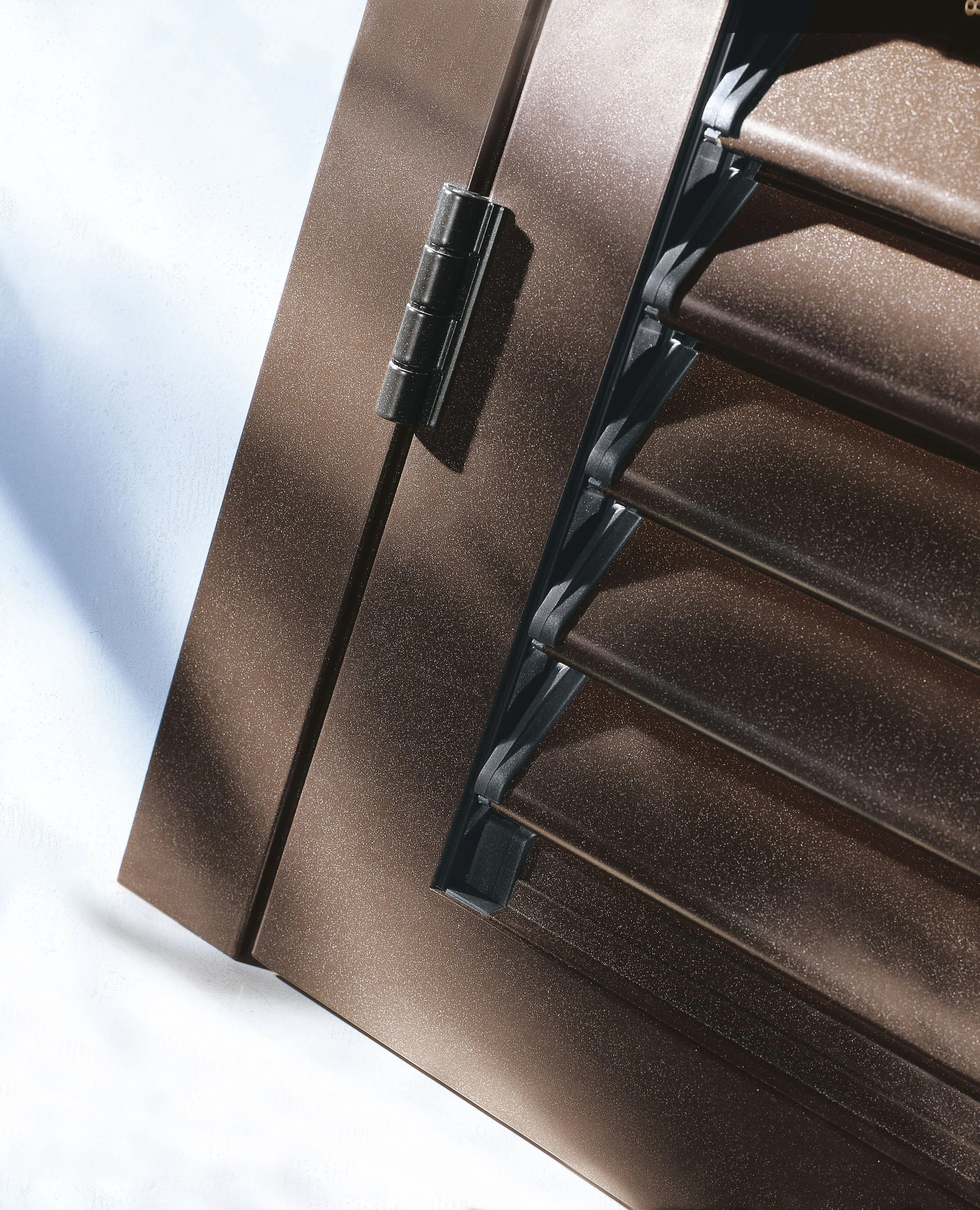 Oscuranti in legno e alluminio