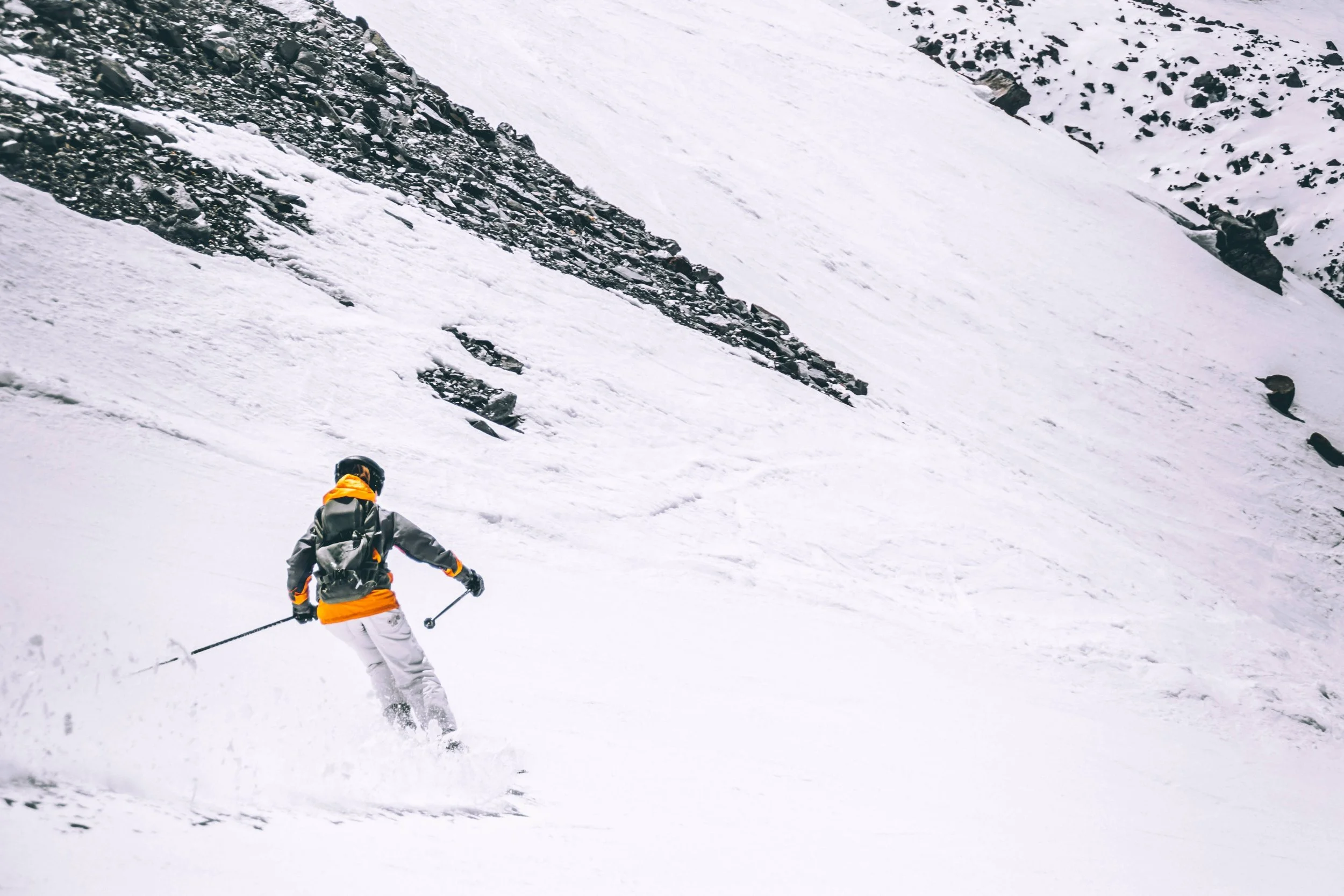 Essayesz le ski alpin á Les deux alpes avec Aylo