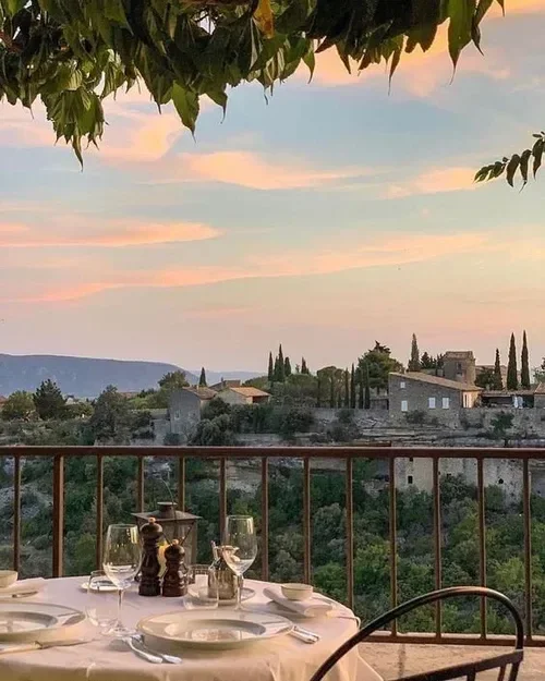 Gordes