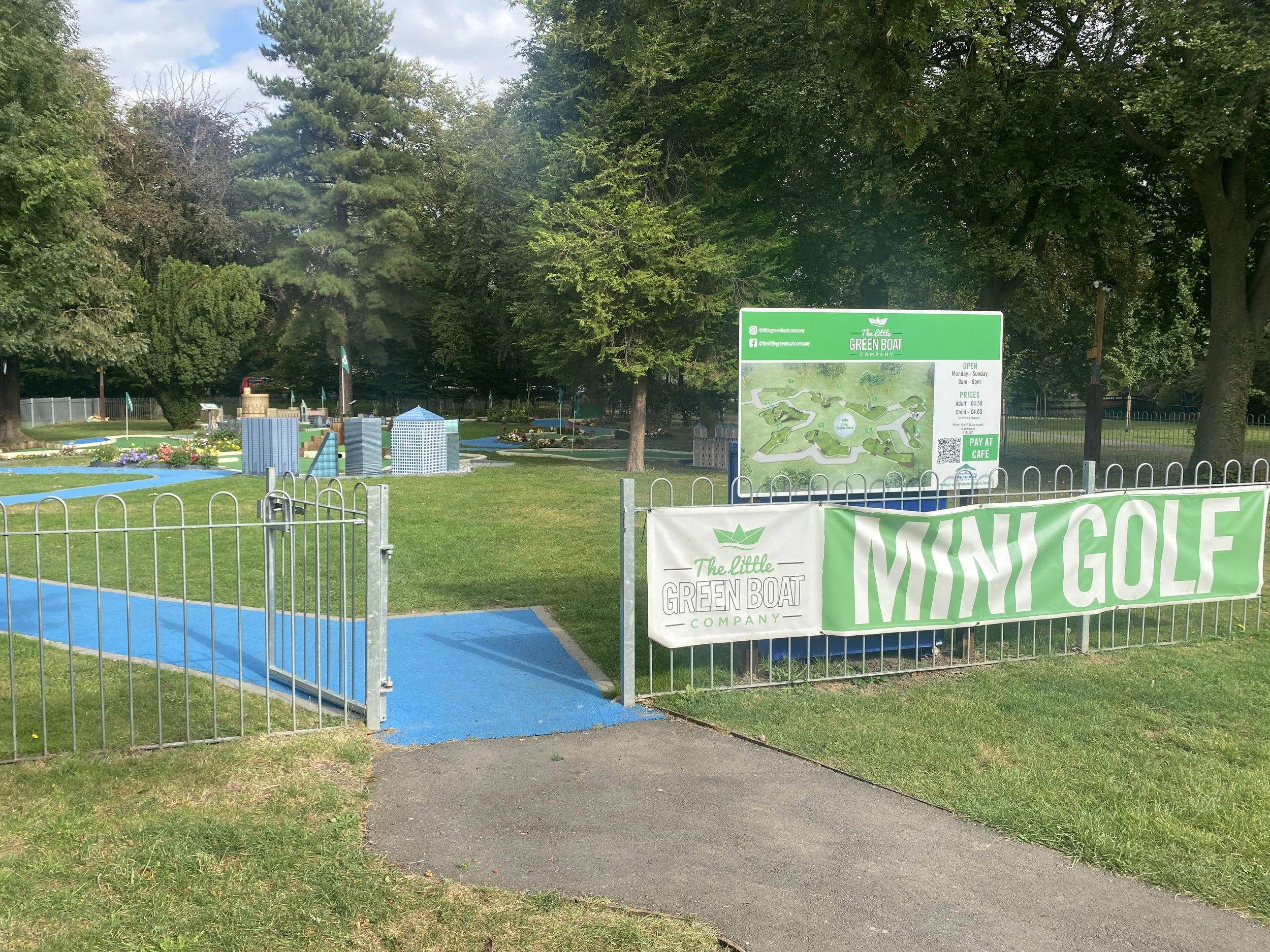 River Thames Mini Golf Course Entrance