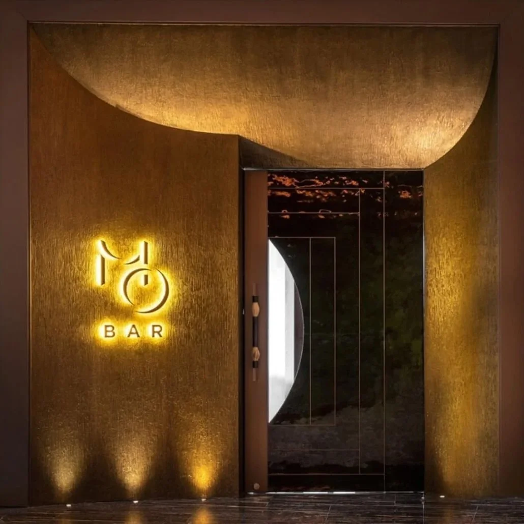 MO_BAR_ENTRANCE.jpg