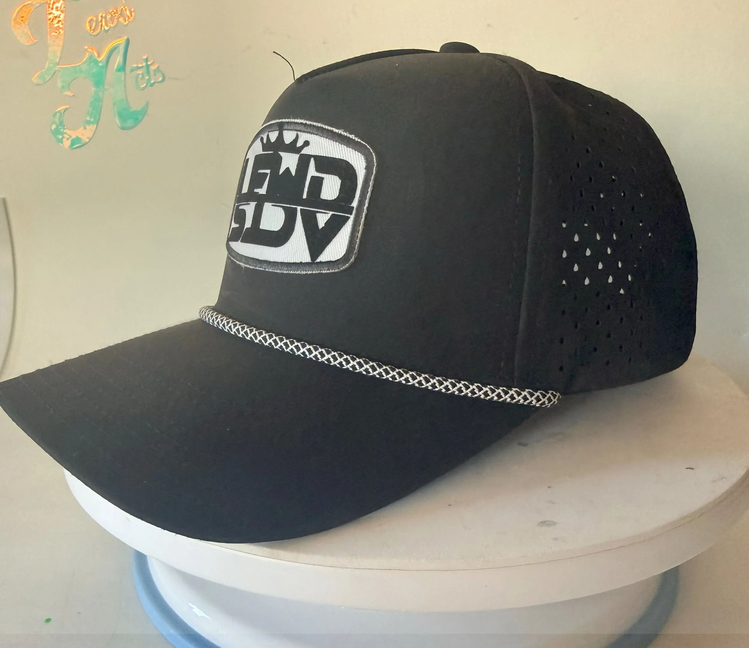 LA_reverse_Mirror_Hat_4.jpg