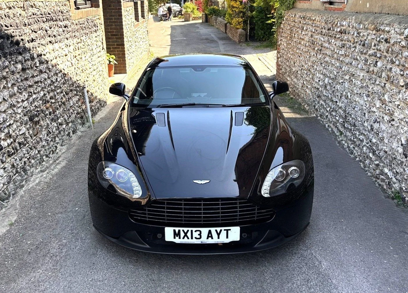 2013 Aston-Martin V8 Vantage Coupe