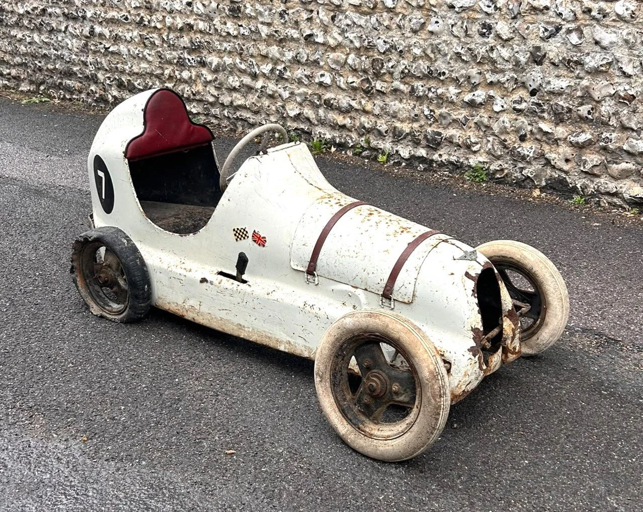 The Autumn Automobilia Auction 
Austin Pathfinder Pedal Car
Now Consigning