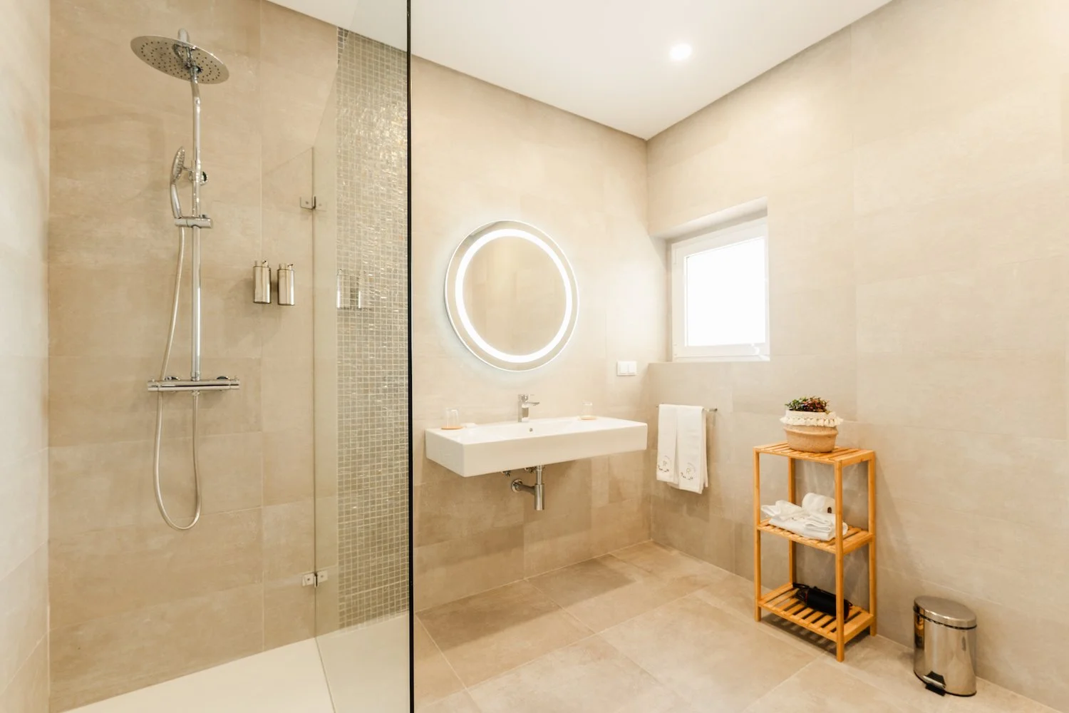 Suite Junior com vista para a piscina - Casa de banho