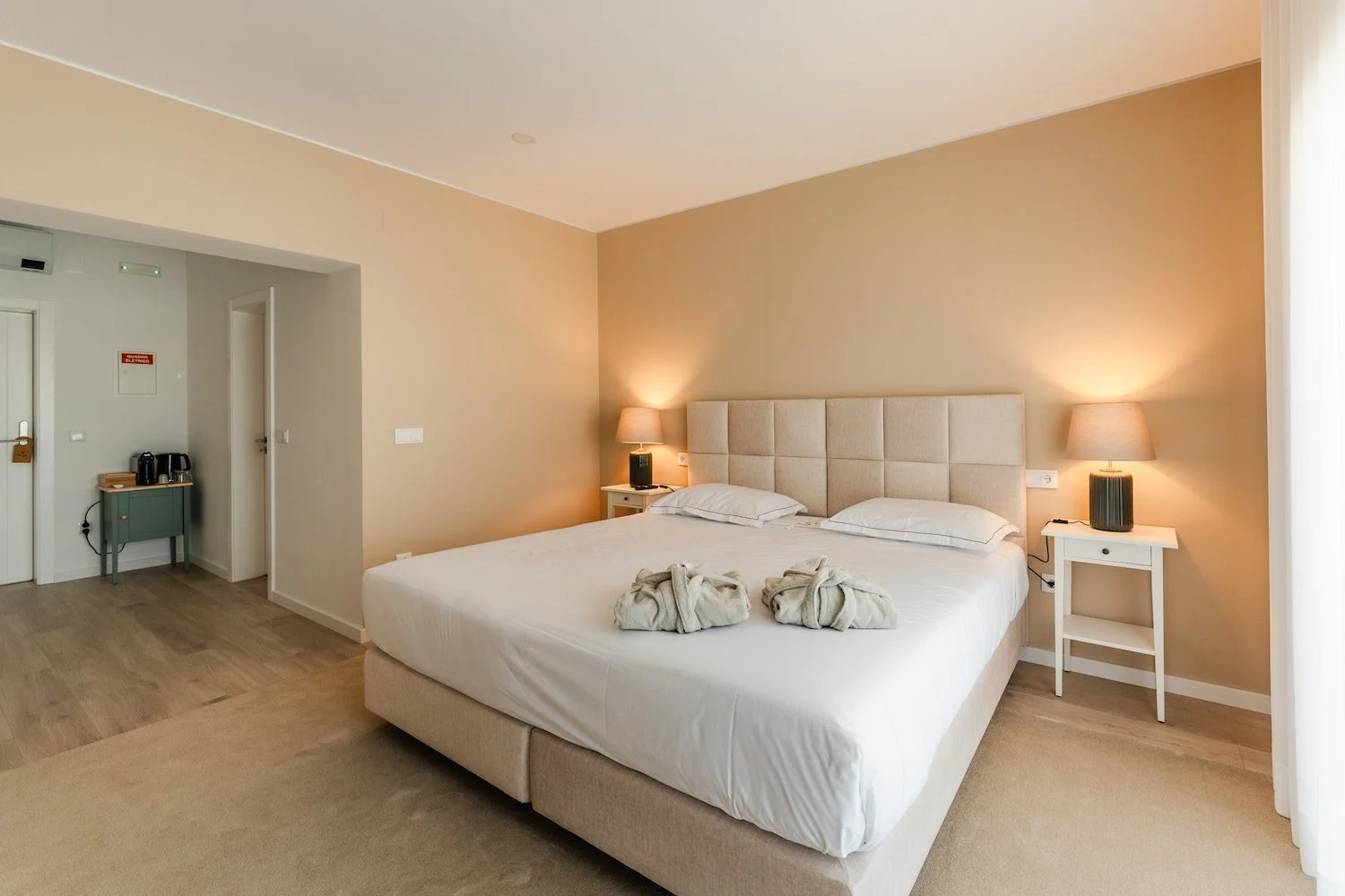 Suite Junior com vista para a piscina - Vista geral