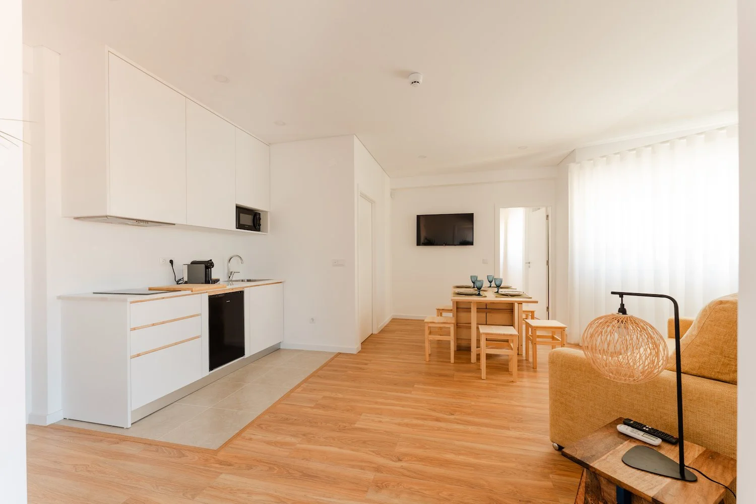 Grande Suite Familiar - Kitchenette e sala de estar e refeições