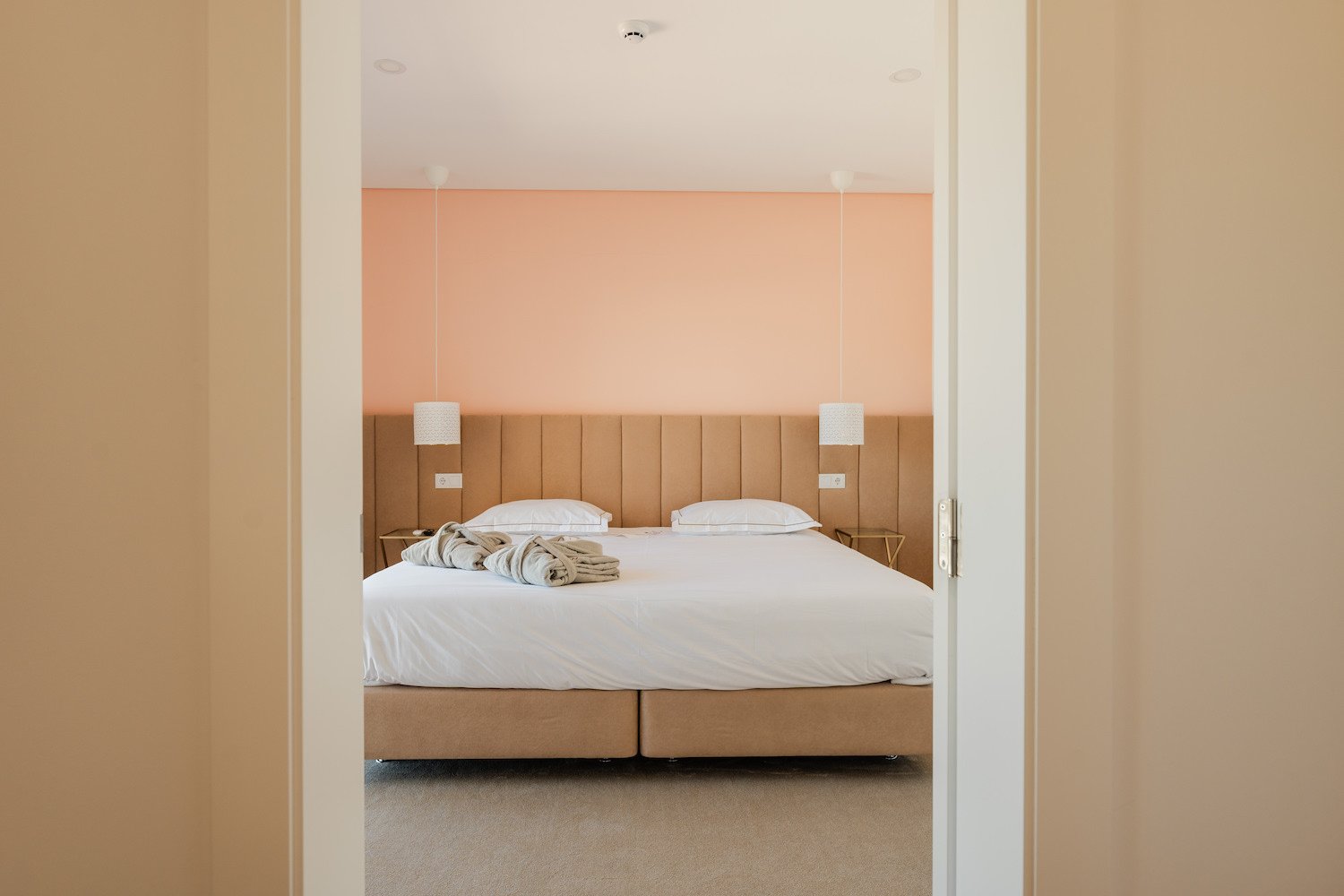 Apartamento com vista para piscina - 105 - Quarto com cama casal