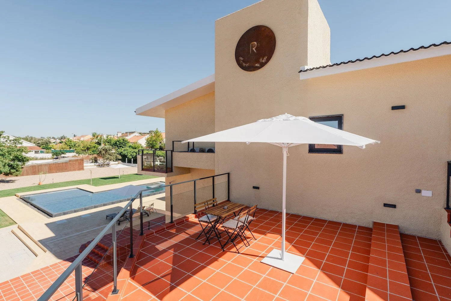 Grande Suite Familiar - Terraço com vista para a piscina